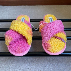 STEVE MADDEN Women Peaceful Plush Slippers - NEW NWOB